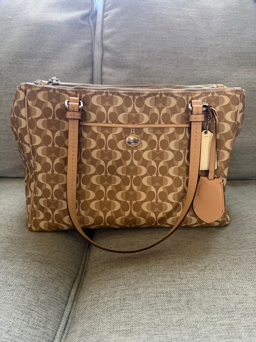 Coach Signature Canvas Peyton Dream Jordan double zip purse